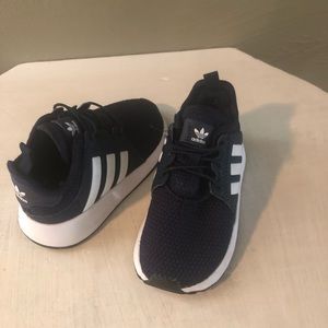 Adidas toddler boys size 6 sneakers